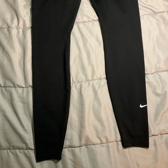Black Nike performance Full length leggings - Picture 4 of 4